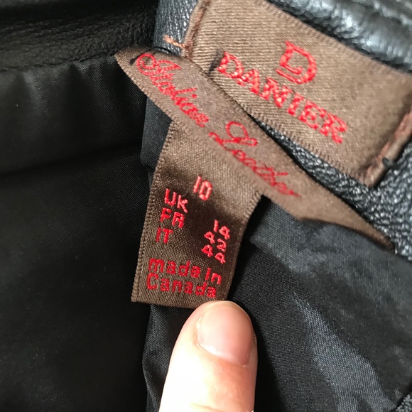 Danier - Superb black leather skirt 🇨🇦 - Picture 3 of 3